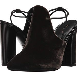 Via Spiga Arina Velvet Heel